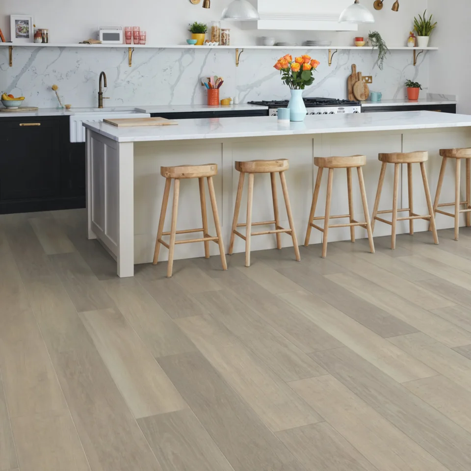 Karndean   LVT   Glacier Oak Rl21 Kitchen