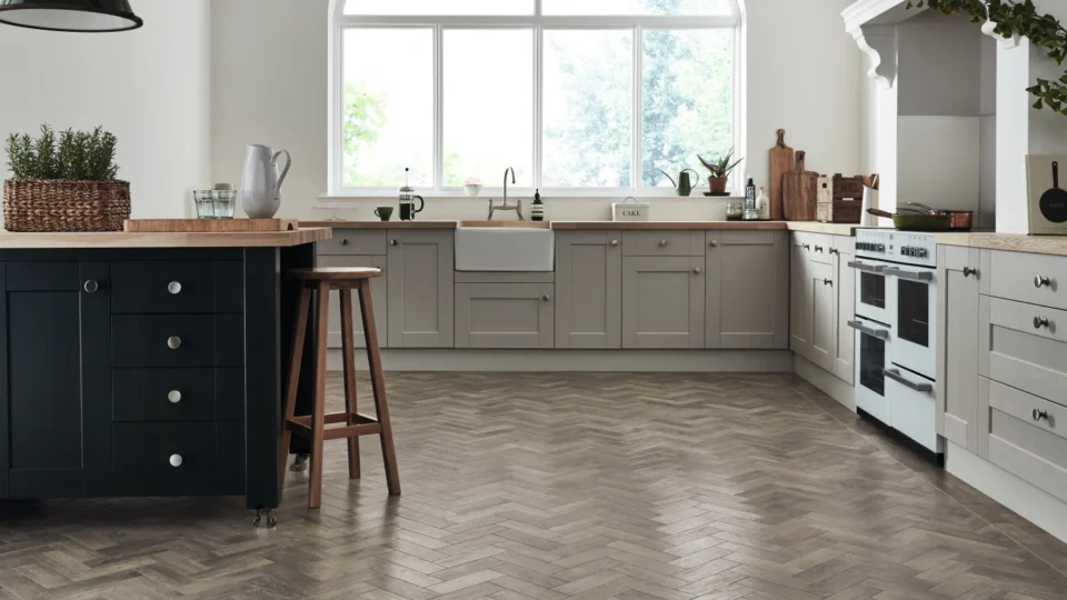 Karndean LVT   Art Select Gluedown Collection